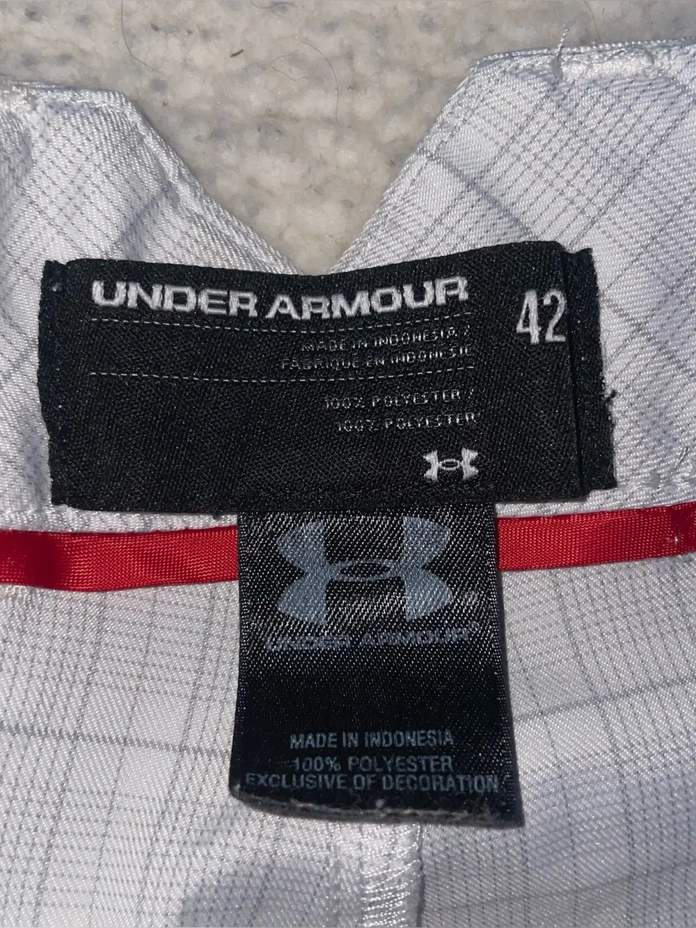 Under Armour Men’s White Plaid Shorts 42W
